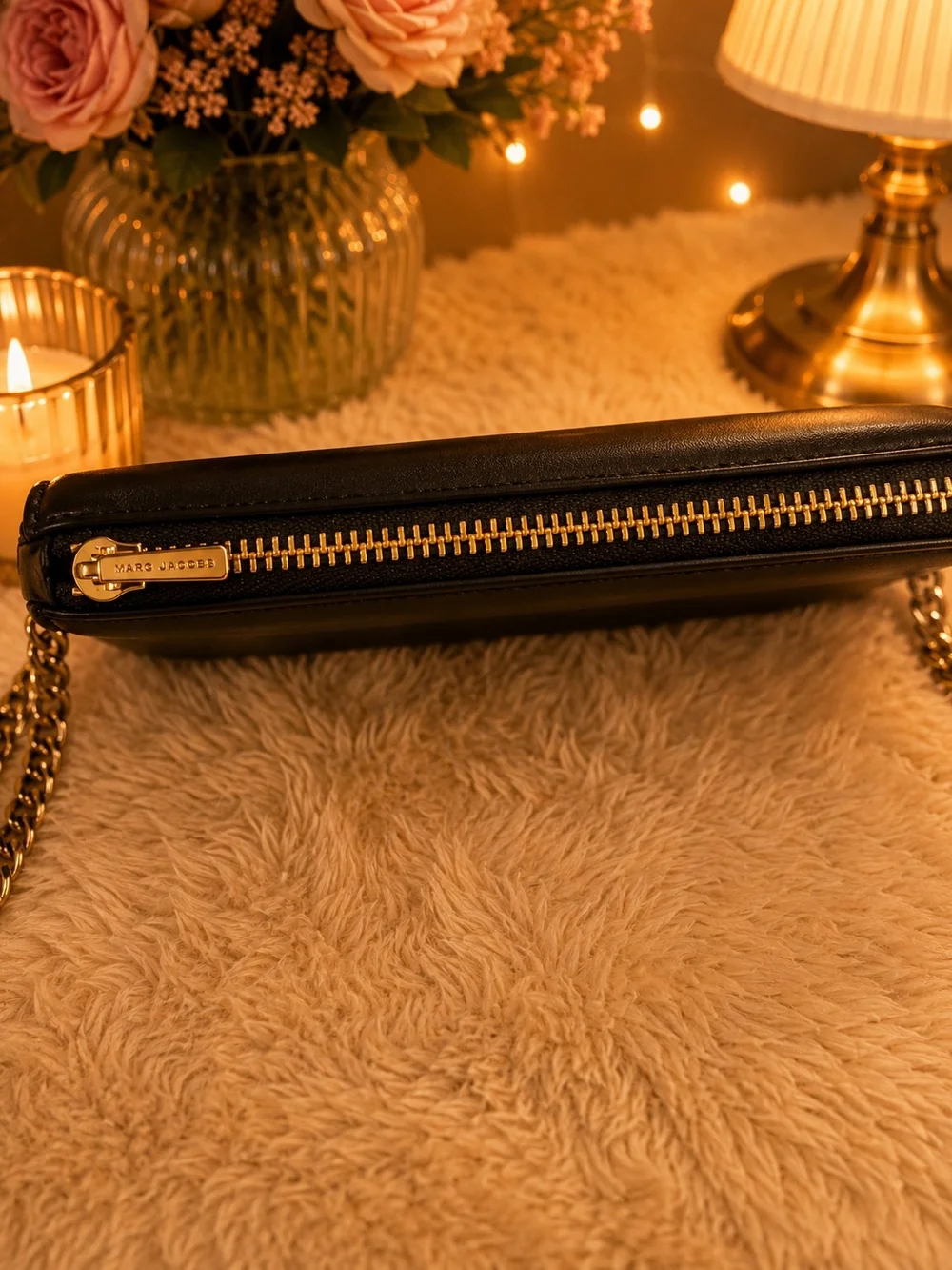 MARC JACOBS Black Leather Chain Crossbody - Picture 4 of 5